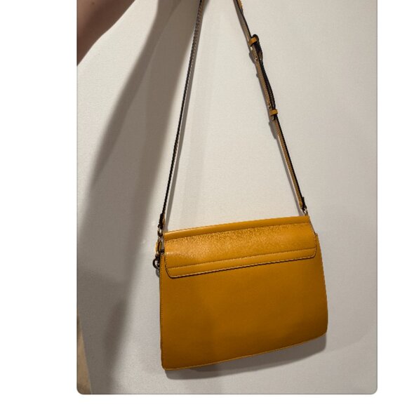Authentic CHLOE Faye Bag in Yellow Leather with Suede Stripes - Picture 3 of 4